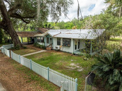 5560 Park Ave, De Leon Springs, FL, 32130-3372 | Card Image