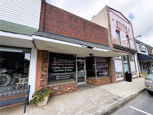 115 N Henry St, Stoneville, NC, 27048-8597 | Card Image