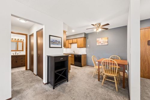 d311-2730 Dale St N, Roseville, MN, 55113-2303 | Card Image