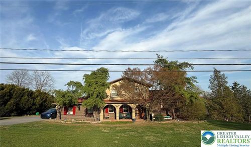 1170 Oakhurst Dr, Slatington, PA, 18080-1225 | Card Image