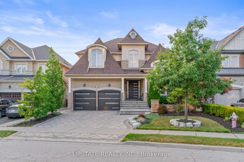 6 Islington Dr, Brampton, ON, L6P3A5 | Card Image