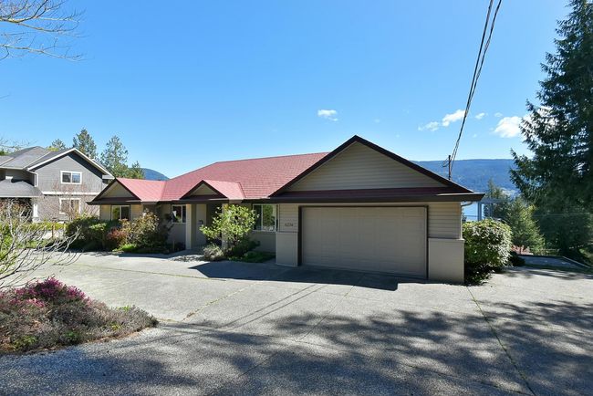 6274 Fairway Avenue, House other with 6 bedrooms, 3 bathrooms and null parking in Sechelt BC | Image 33