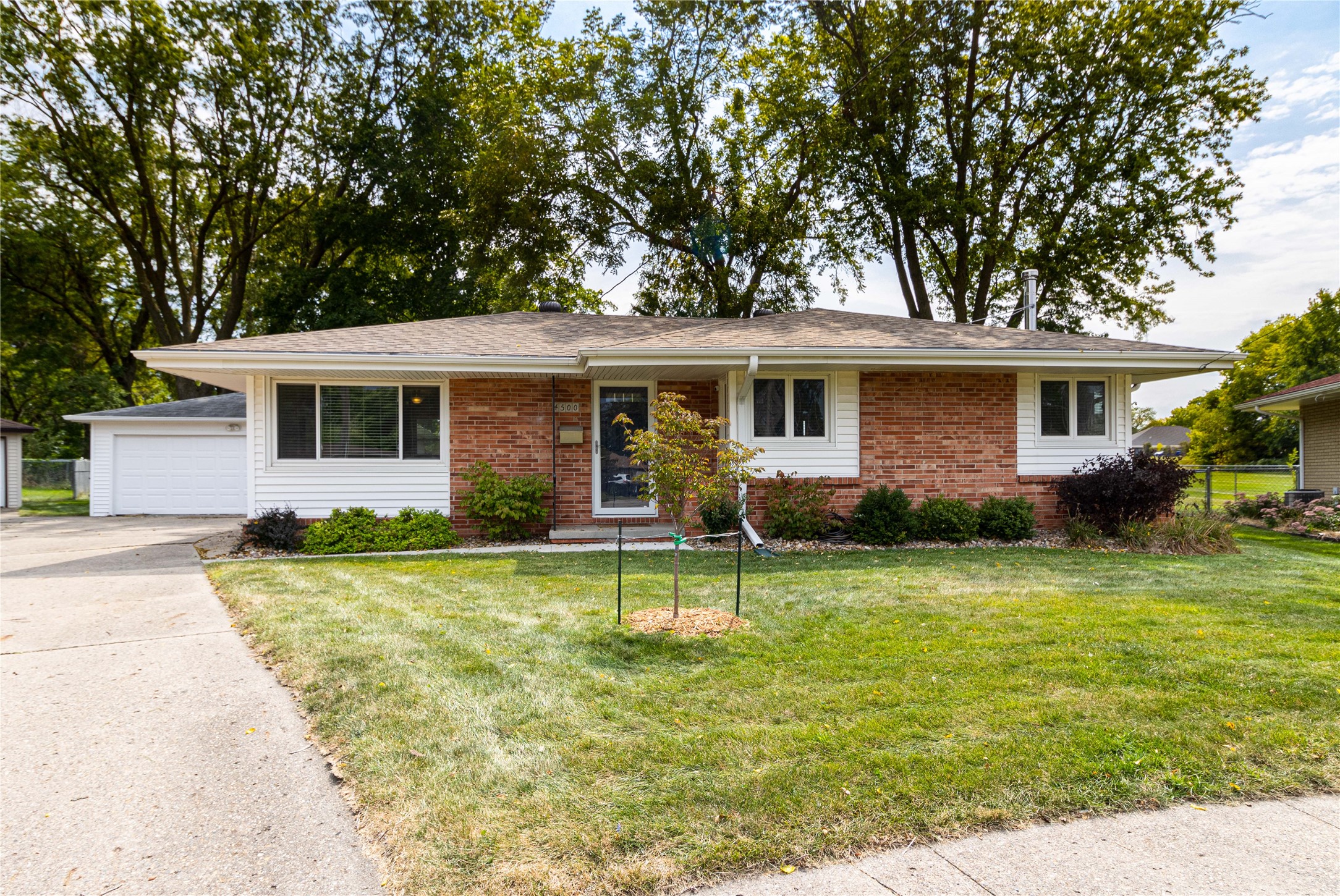 Flamingo Ct, Des Moines, IA 50310