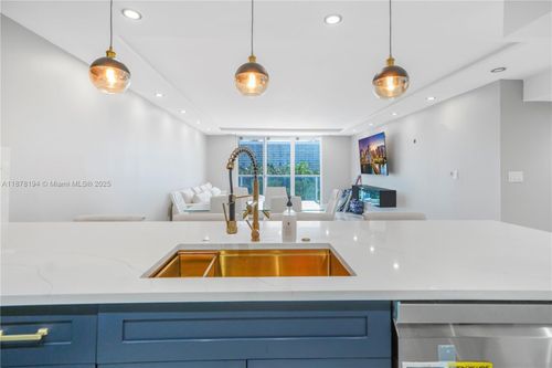 apt-407-3800 S Ocean Dr, Hollywood, FL, 33019-2916 | Card Image