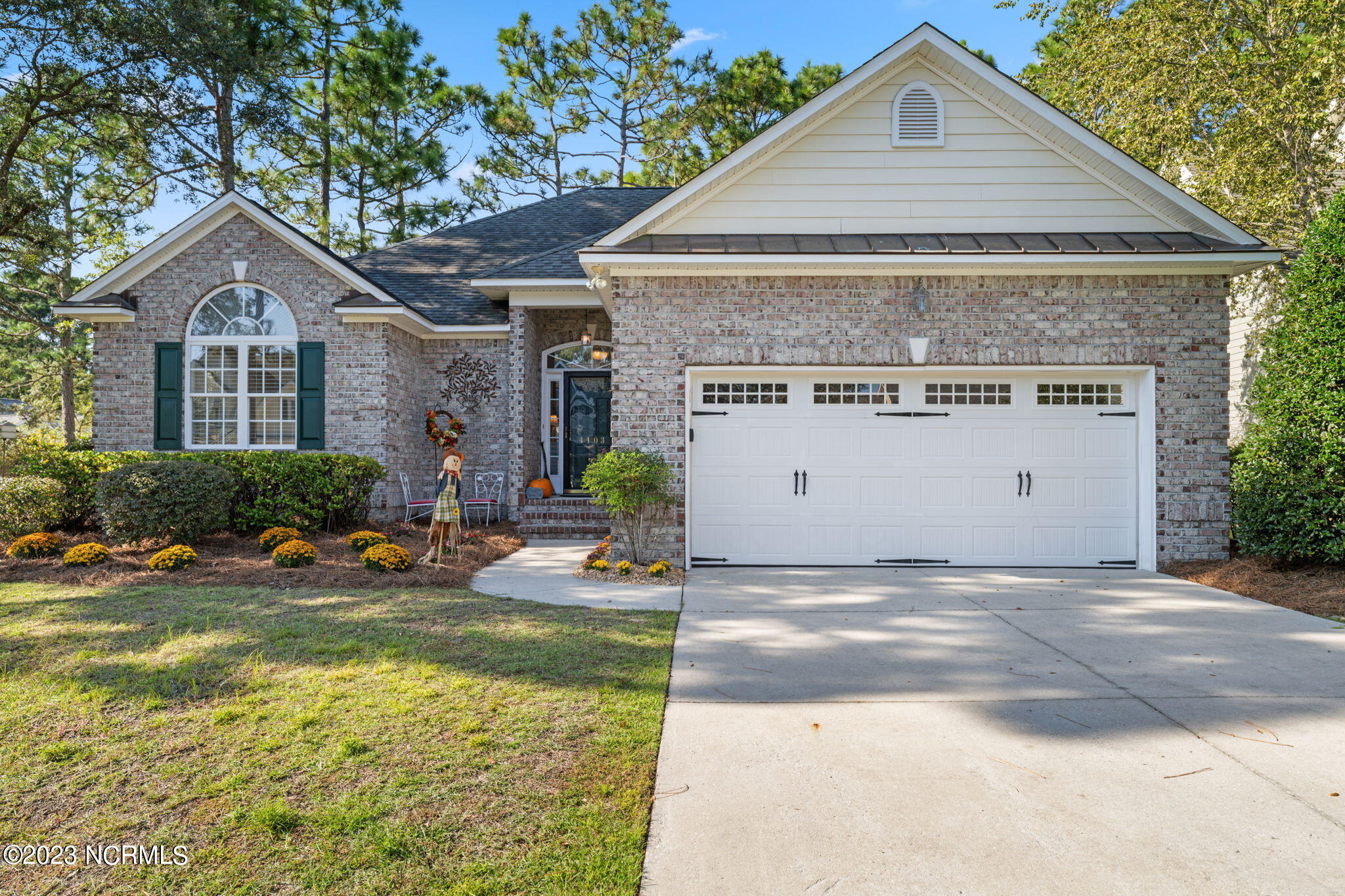 Lark Bunting Ct, Southport, NC 28461