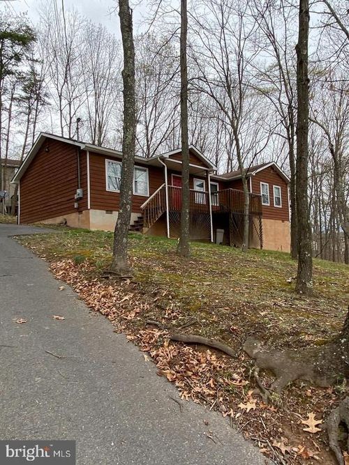 1258 Lakeview Dr, CROSS JUNCTION, VA, 22625-2523 | Card Image