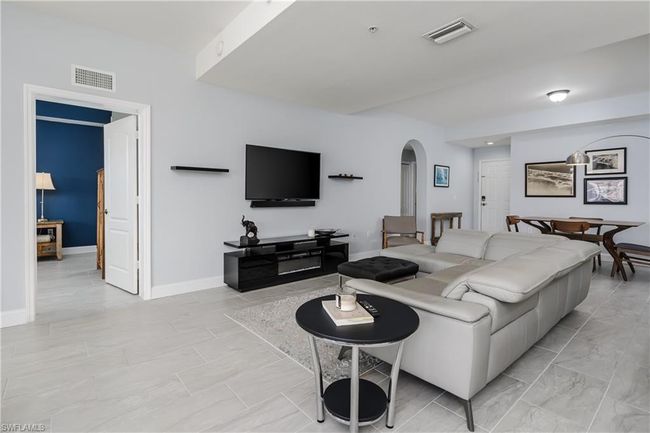 APT-2603 - 380 Stella Maris Dr, Condo with 2 bedrooms, 2 bathrooms and 1 parking in NAPLES FL | Image 18