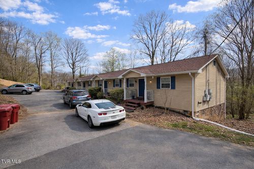 1308 Bell Ridge Rd, Johnson City, TN, 37601-8012 | Card Image