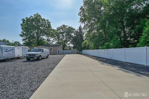 33 Bordentown Tpke, Jamesburg, NJ, 08831-1139 | Card Image