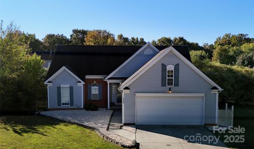 5000 Ashie Ave, Matthews, NC, 28104-5115 | Card Image