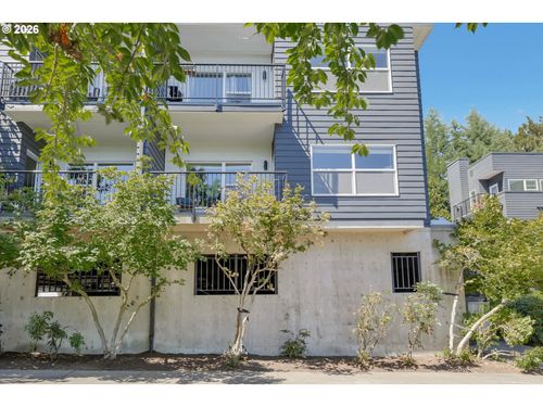 a-614 S Nevada St, Portland, OR, 97219-3398 | Card Image