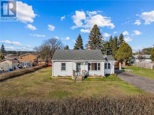 10 Richard Crt, Dowling, ON, P0M1R0 | Card Image