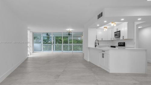 apt-4j-6911 Environ Blvd, Lauderhill, FL, 33319-4242 | Card Image