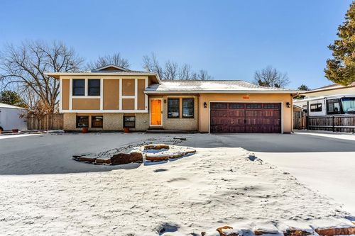 6 Archway Ln, Pueblo, CO, 81005-2135 | Card Image