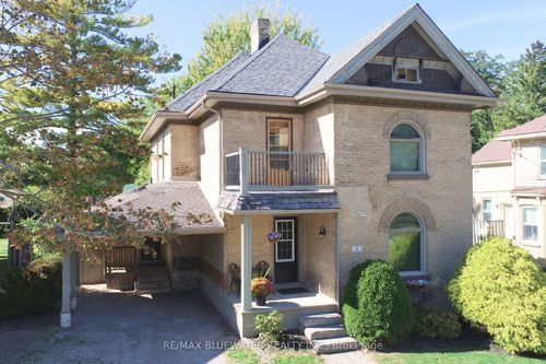 181 Parkhill Main St, Parkhill, ON, N0M2K0 | Card Image