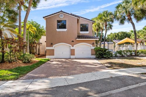 9838 Fairway Cove Ln, Plantation, FL, 33324-2822 | Card Image