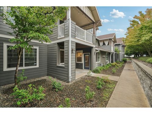 222-10800 Se 17th Cir, Vancouver, WA, 98664-6297 | Card Image