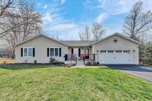 1089 Marie Dr, Huddleston, VA, 24104-4216 | Card Image