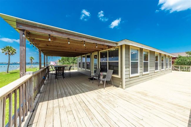Another shot of the huge wrap around deck | Image 46