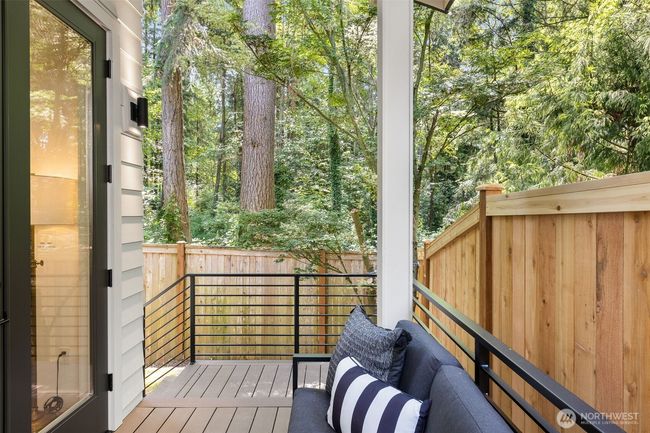 12837 Ne 91 St St, House other with 2 bedrooms, 3 bathrooms and null parking in Kirkland WA | Image 30