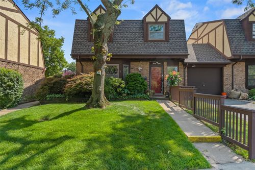 48 Quail Run Dr, Deer Park, NY, 11729-5640 | Card Image