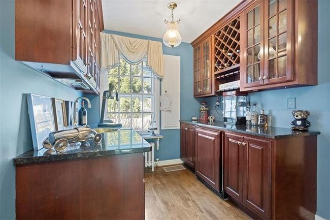 1800 Hassam Rd, House other with 4 bedrooms, 4 bathrooms and 4 parking in Coraopolis PA | Image 14