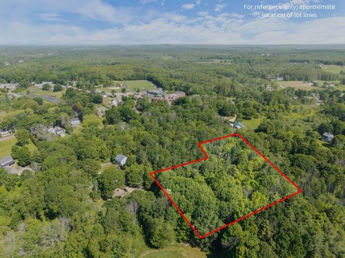 6 Applegate Ln, Kittery, ME, 03904-5627 | Card Image