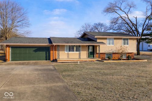 8581 N 300 W, Fortville, IN, 46040-9571 | Card Image