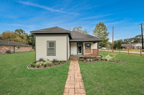 125 N Shirley St, Alvin, TX, 77511-2561 | Card Image