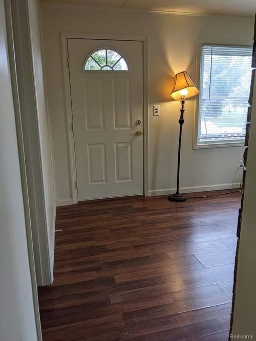 5833 Harold St, Taylor, MI, 48180-1150 | Card Image