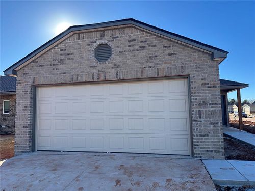 800 Ne 103rd St, Oklahoma City, OK, 73114-4614 | Card Image