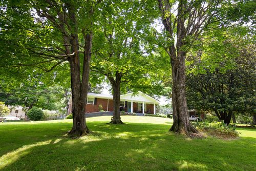 203 Grandview Dr, Dickson, TN, 37055-1523 | Card Image