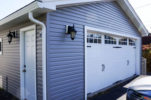 3226 Vernon St, Duluth, MN, 55806-1325 | Card Image