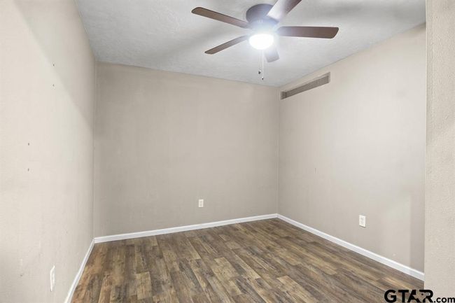815 Bert St, House other with 5 bedrooms, 2 bathrooms and null parking in Daingerfield TX | Image 16