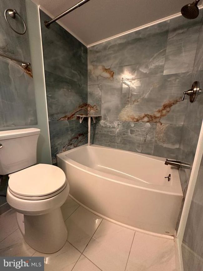 APT-202 - 525 Florida Ave, Condo with 2 bedrooms, 2 bathrooms and null parking in HERNDON VA | Image 32