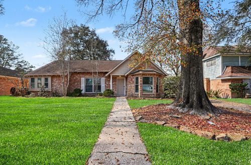 2067 Shadow Rock Dr, Kingwood, TX, 77339-2233 | Card Image