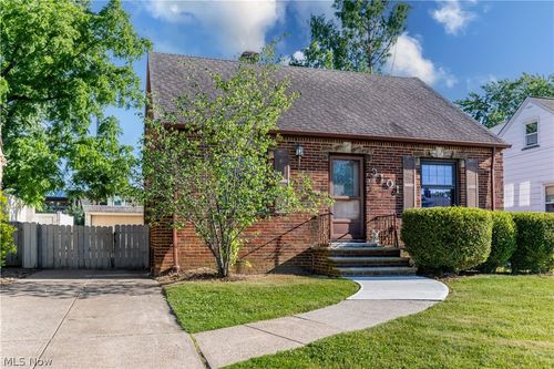 3101 Ralph Avenue, Brooklyn, OH, 44109 | Card Image