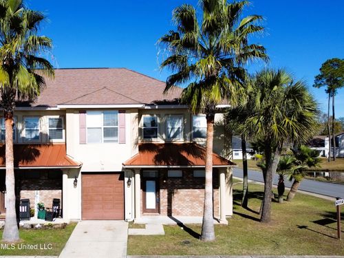 111 Capri Place, Ocean Springs, MS, 39564 | Card Image