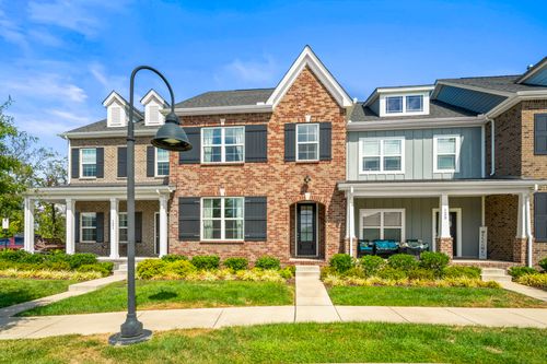 123 Saddlewood Ln, Hendersonville, TN, 37075-3197 | Card Image
