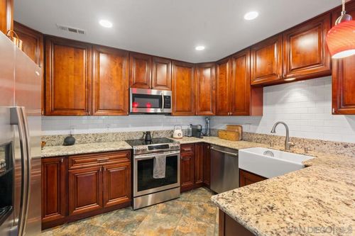 6960 Caminito Curva, San Diego, CA, 92119-2438 | Card Image