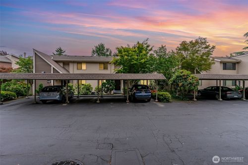 6413 Sand Point Way Ne, Seattle, WA, 98115-7915 | Card Image