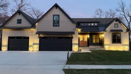 5317 174th St, Waukee, IA, 50263-5300 | Card Image