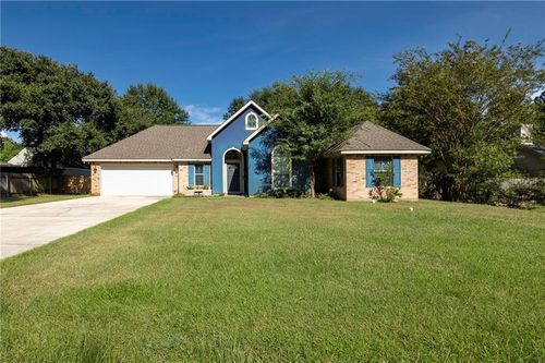 61364 Magnolia Dr, Lacombe, LA, 70445-3236 | Card Image