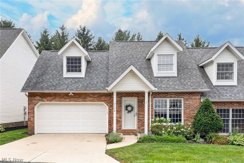 2156 Jennifer St, Akron, OH, 44313-4762 | Card Image