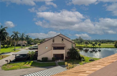 d-1328 Pelican Creek Xing, ST PETERSBURG, FL, 33707-3964 | Card Image