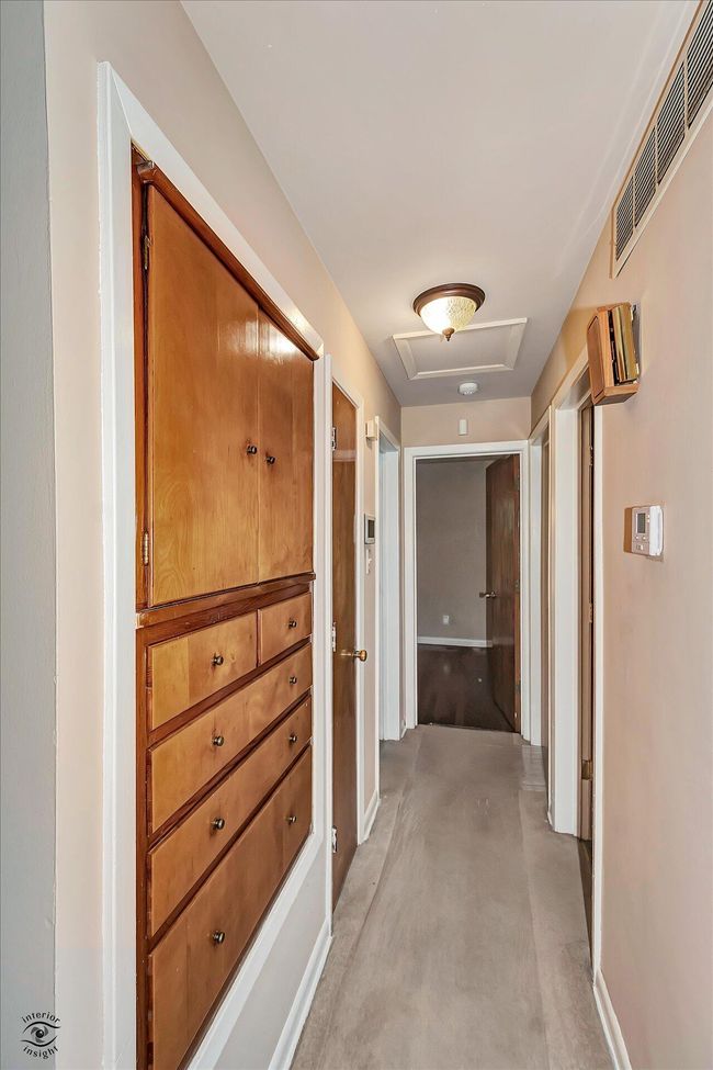 15-Hallway | Image 15