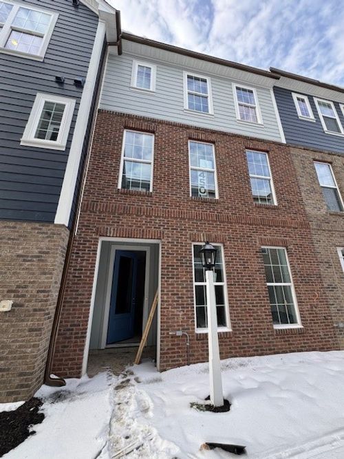 305 Frederick Way, Cranberry Twp, PA, 16066-3022 | Card Image