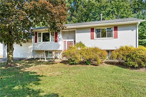 2805 Lydia Dr Sw, Warren, OH, 44481-9619 | Card Image