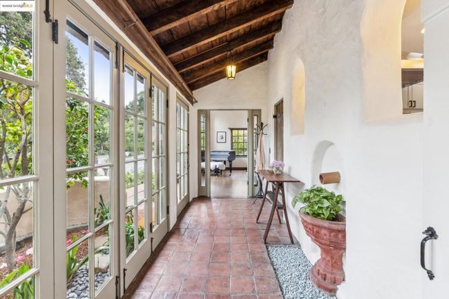 1386 Euclid Ave, House other with 4 bedrooms, 2 bathrooms and 1 parking in Berkeley CA | Image 8