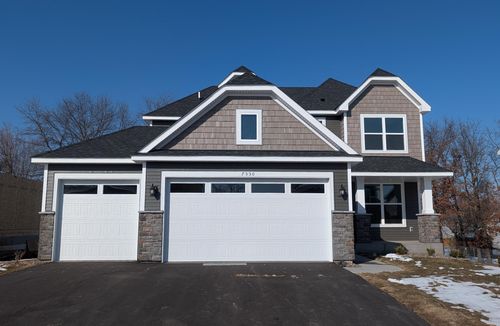 7550 Upper 42nd St N, Oakdale, MN, 55128-2607 | Card Image